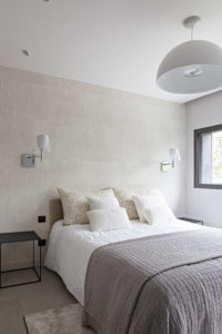 Caroline-desert-decoration-interieure-rennes-paris-maison-contemporaine-chambre-beige-11