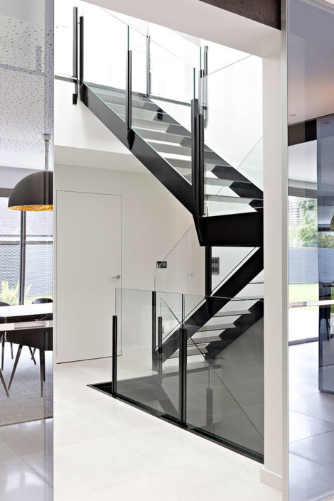 Caroline-desert-decoration-interieure-rennes-paris-maison-contemporaine-escalier-metal-8